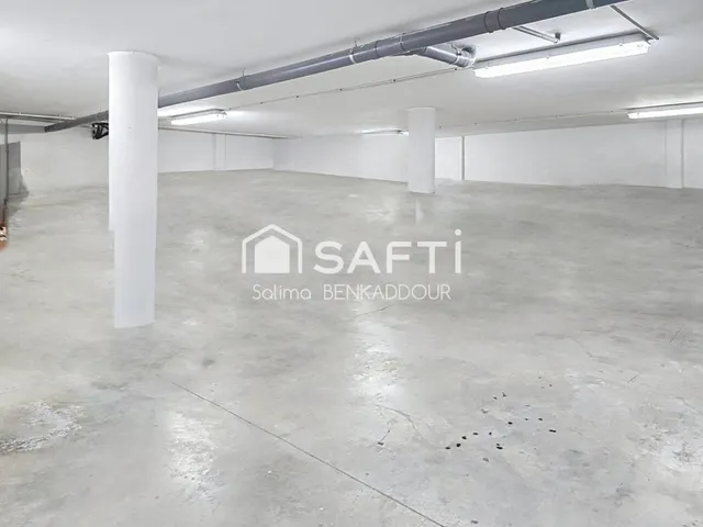 Estupendo chalet de 998 m2 de parcela y 620 m2 de vivienda. — 18