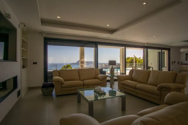 Villa 5 habitaciones 680m² en venta - Urbanizaciones — 50