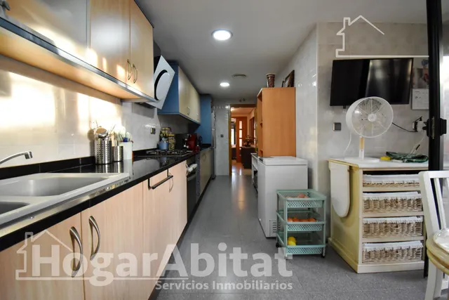¡Hogar de lujo! Muy amplio y luminoso en residencial con piscina, ascensor y dos terrazas — 10