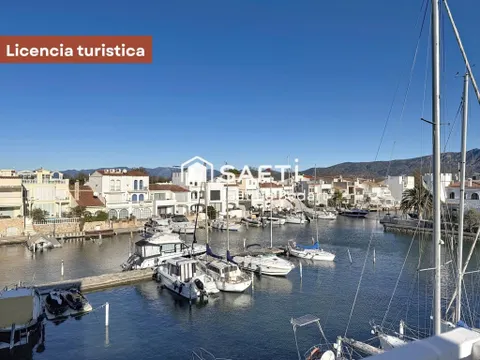 Ático reformado con licencia y garaje opcional – Vistas al canal y al puerto, Empuriabrava