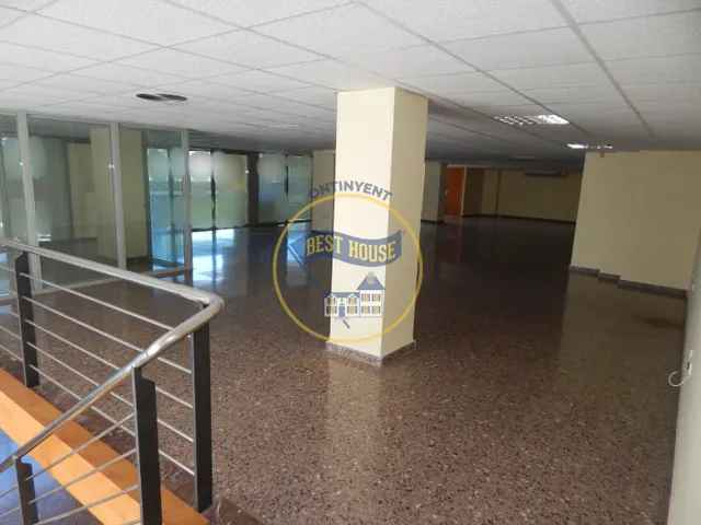 GRAN LOCAL COMERCIAL EN ZONA TRANSITADA EN ONTINYENT — 16