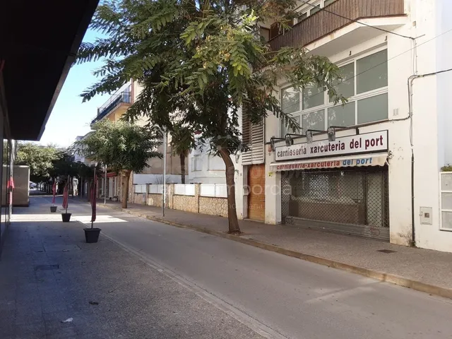 Local/carniceria, totalmente equipada en la calle más comerc - foto 2