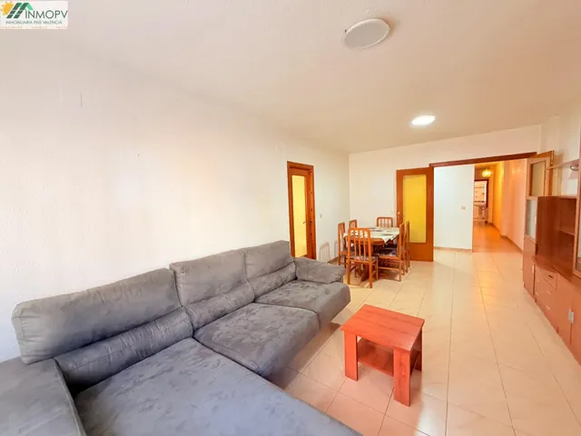 Se vende gran piso de 92m2 con 3 habitaciones dobles en zona rio cervol! 1ª planta edificio sin ascensor! — 28
