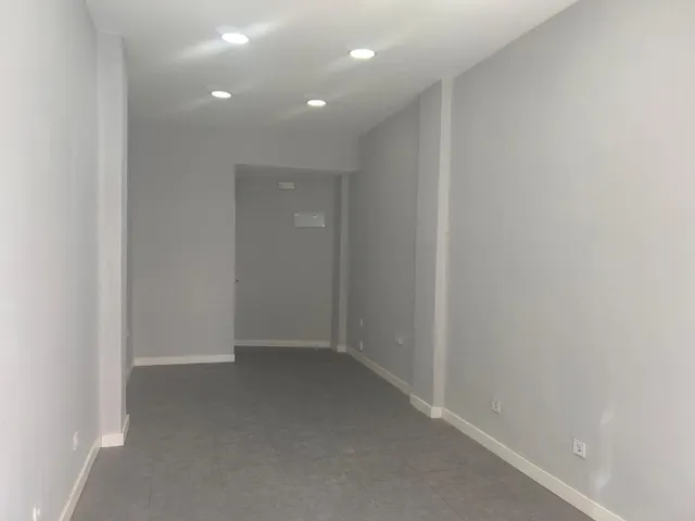 Local comercial 35m² en venta - Ciudad Jardin — 11
