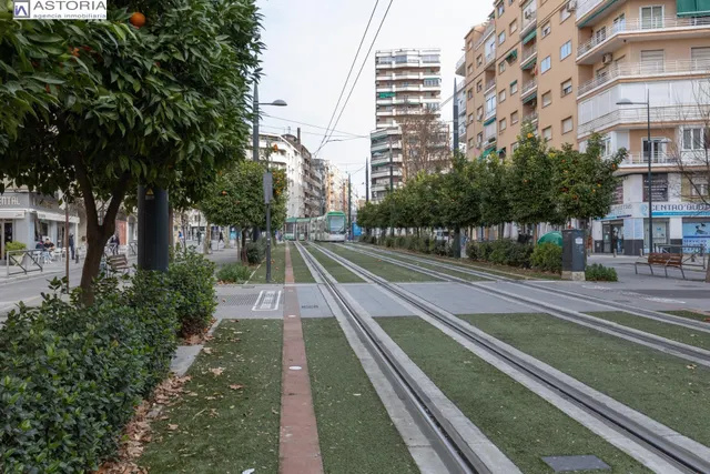 JUNTO AVENIDA ANDALUCES — 2