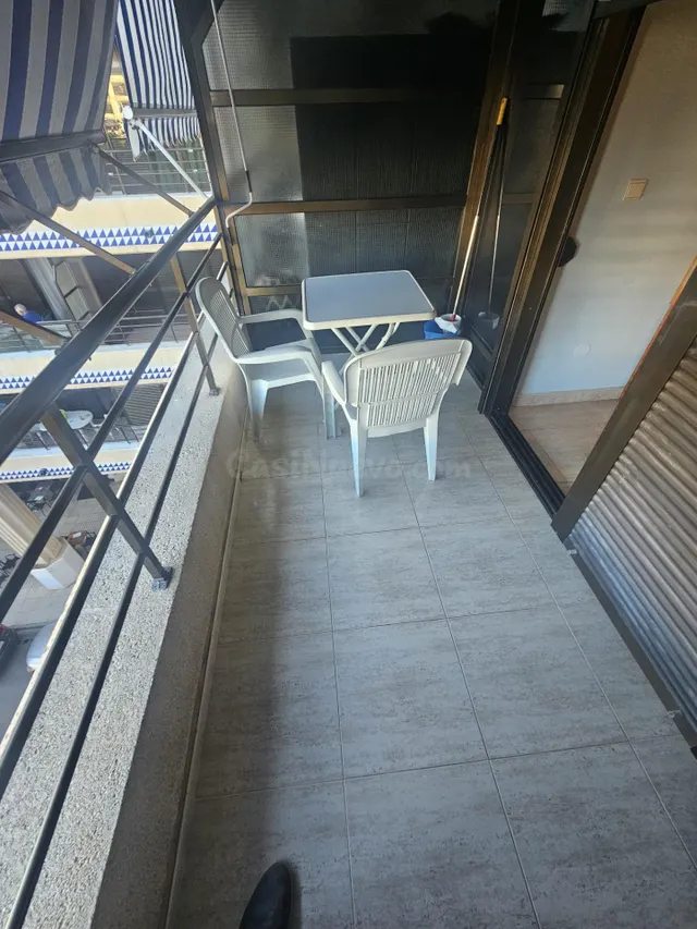 Piso de 2 dormitorios en Calle Cartagena — 3