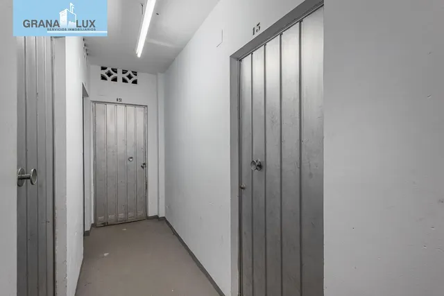 Piso con garaje y trastero en Almuñecar — 23