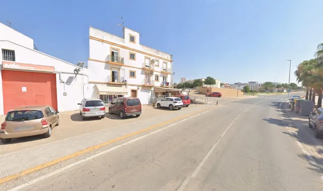 Inmueble Ocupado-Sin Posesión. Piso en venta en Carretera de - foto 4