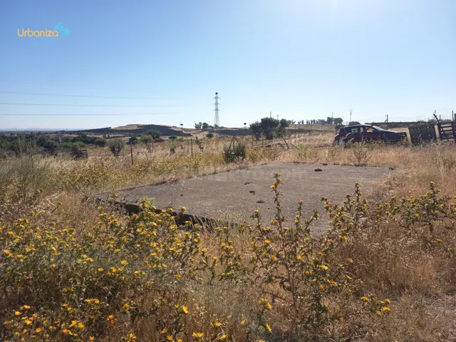 PARCELA RÚSTICA DE 2.400 M2. — 9