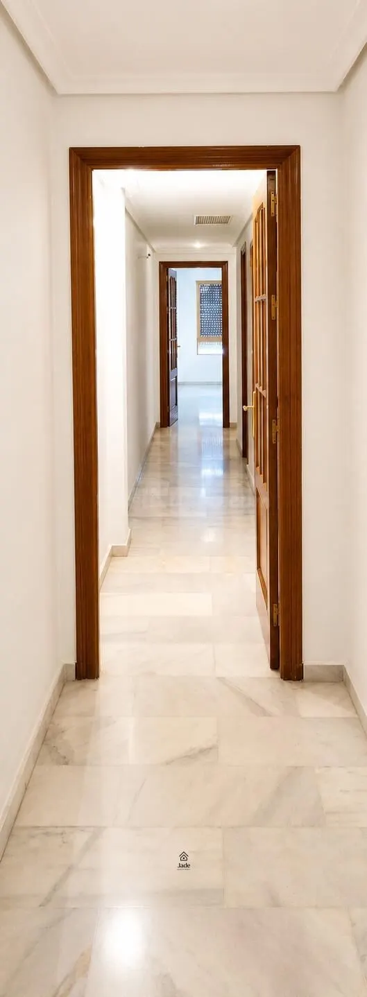Piso con garaje sin amueblar en Avda. Aeropuerto — 5