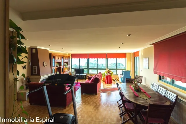 ¡Impresionante Chalet Familiar en Mogor, Marín! — 41