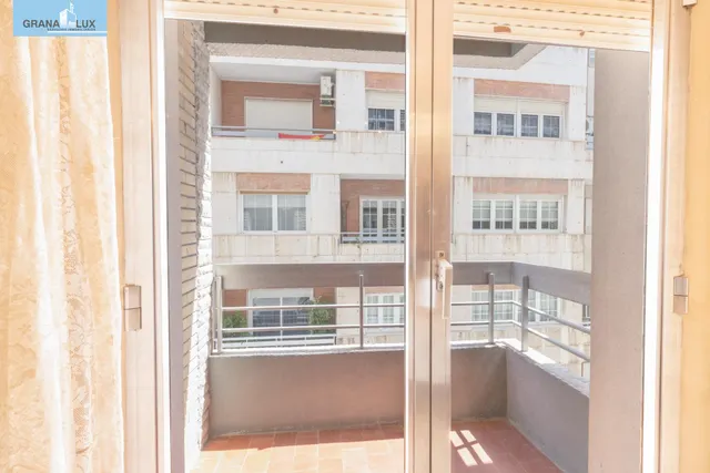 Amplia vivienda en pleno centro de Granada — 17