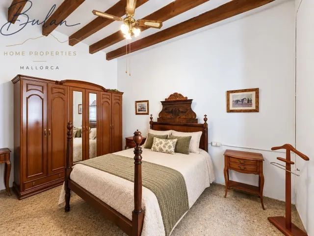 Casa señorial a reformar con bodegas, gran patio y garaje en Consell — 11