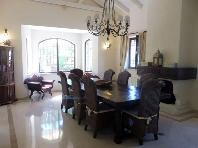 Precioso chalet de 6 dormitorios a 600m de la playa — 9