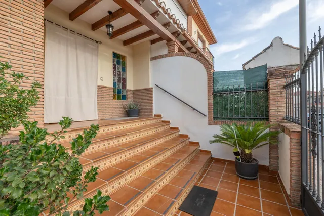 Magnífica casa unifamiliar de 4 dormitorios grandes en Otura — 32