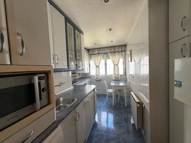 ¡Exclusiva! Luminoso piso de 3 hab. con terraza en Zarzaquem - foto 2