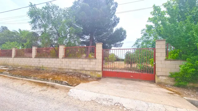 SAN MATEO DE GALLEGO,  PARCELA URBANA VALLADA de  1.860 m2. — 5
