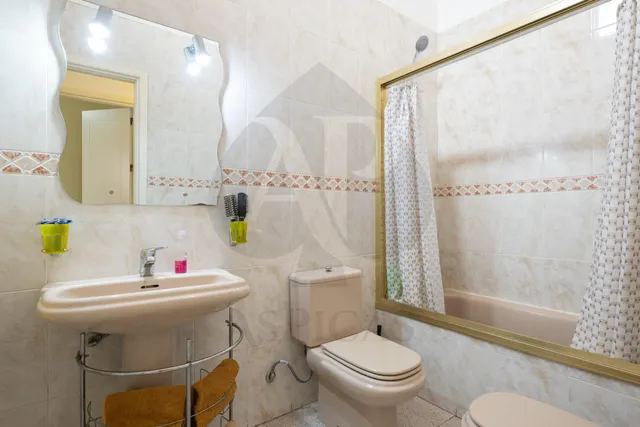 Dúplex de 4 dormitorios con 2 plazas de garaje y trastero en Valsequillo — 24