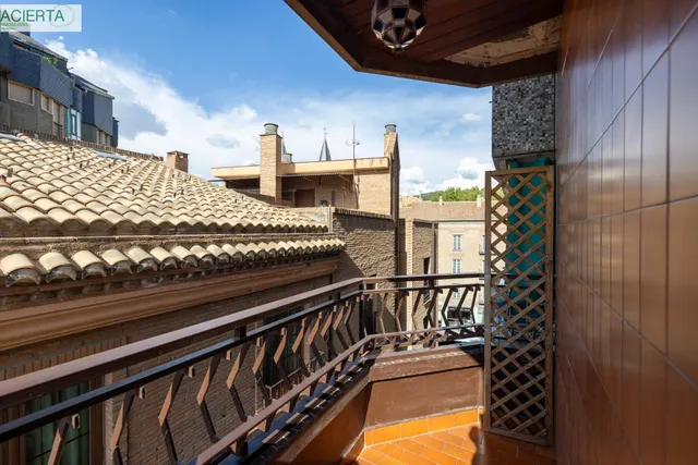 Piso y cochera en venta junto Acera de Darro. — 25