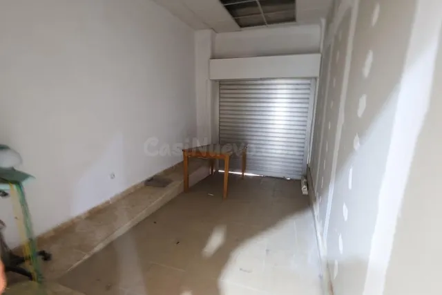 Local para vivienda en Torrevieja con garaje propio - foto 5