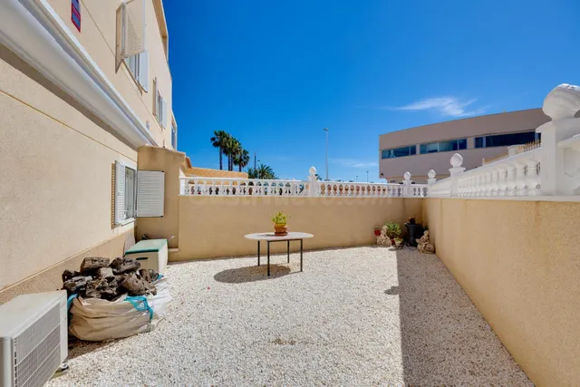 Tu rincón en la Costa Blanca: Adosado listo para disfrutar e - foto 3