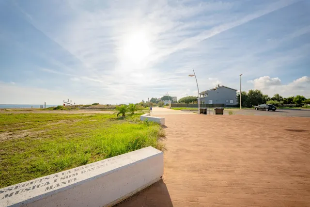 Chalet en primera línea de playa en torrenostra: una oportunidad para crear tu hogar junto al mar — 44