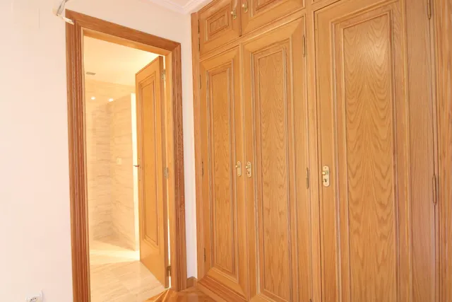 EXCLUSIVA VIVIENDA DE CASI 200M2, REFORMADA A ESTRENAR Y A POCOS PASOS DEL CAUCE DEL TURIA — 49