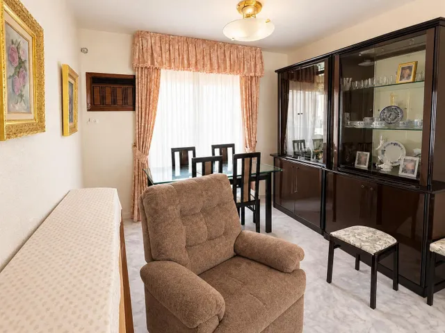 Excepcional Casa con Porche y Patio en Zona Alameda! — 8