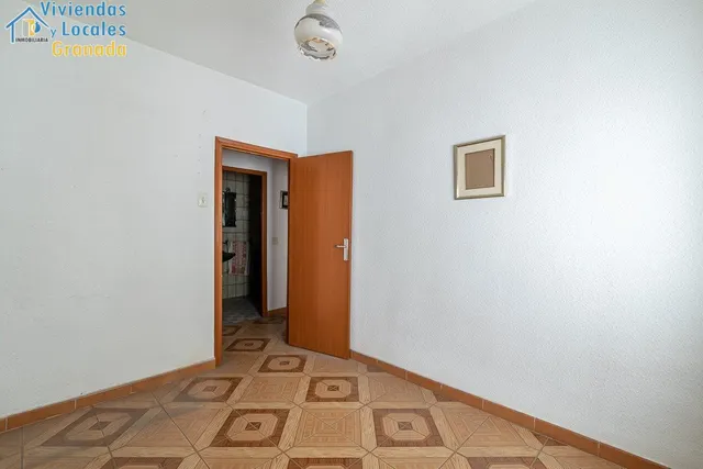 Piso en Zaidín — 15