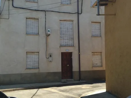 SE VENDE CASA EN CABREROS DEL RIO PARA REFORMAR