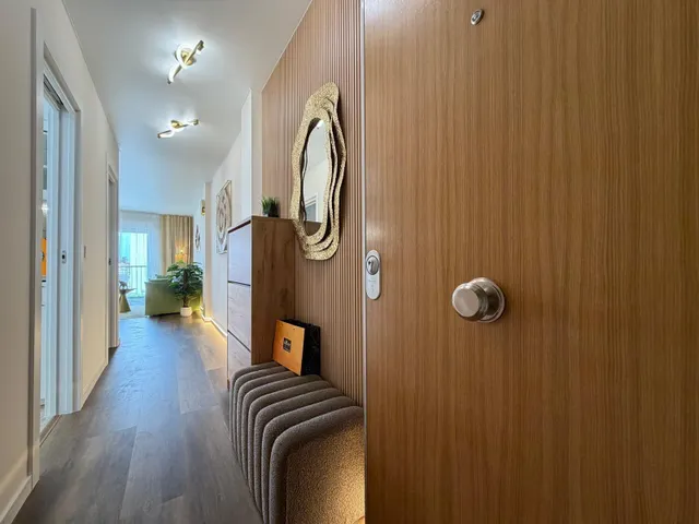 APARTAMENTO TOTALMENTE REFORMADO CON VISTAS AL MAR Y A 100 M - foto 3