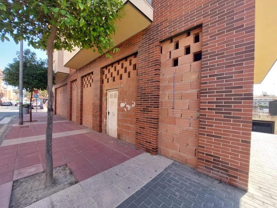 Local comercial de 57m2 en Puente Tocinos