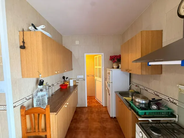 Finca rústica de 26 ha con 3.000 olivos ecológicos, cortijos y alta producción. — 30