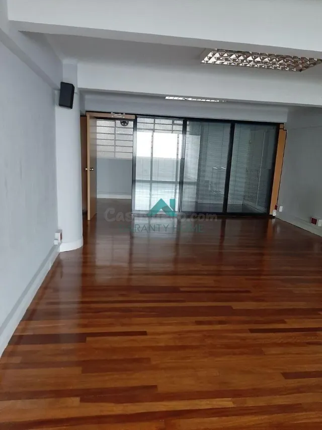 Se vende oficina en Bilbao