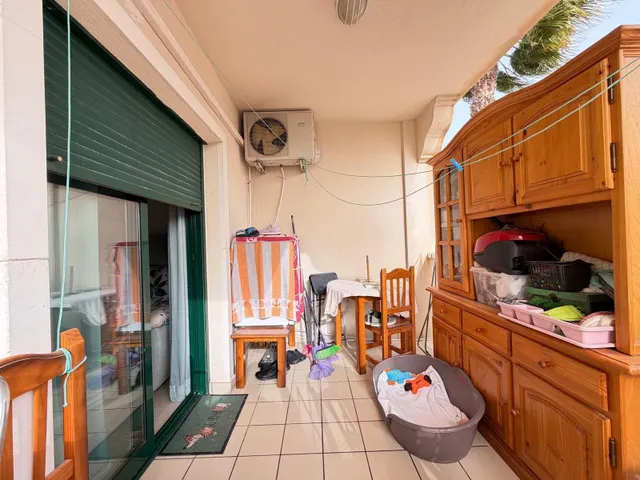 BUNGALOW EN PLANTA BAJA EN ROJALES CON JARDÍN DE 90 M2. 2 DORM. 1 BAÑO. SUPERFICIE DE 75 M2. PISCINAS COMUNITARIAS. — 33