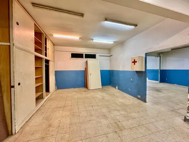 Loft industrial de 140 m2 para estudio creativo u oficina en Poblenou – 259.000 € — 38