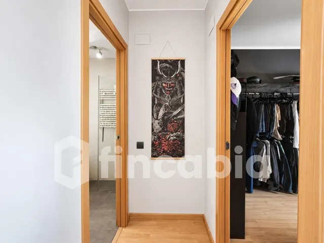 Dúplex con dos terrazas y aparcamiento en el centro de Santa Coloma de Farners — 13