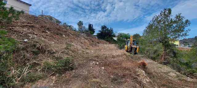 PARCELA EN VENTA EN CASTELLET I LA GORNAL .URBANIZACIÓN LOS  - foto 2