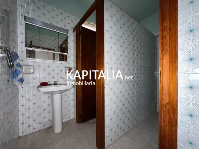 Casa en VENTA en Canals, barrio de La Torreta, con garaje privado, patio y gran potencial — 10