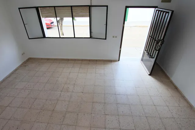 Casa con cochera en Valdelacalzada — 13