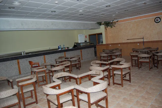 BAR TOTALMENTE ACONDICIONADO EN ROMICA — 6