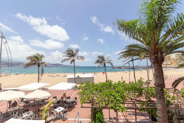 ¡Impresionantes vistas al mar en primera línea de Las Canteras! — 6