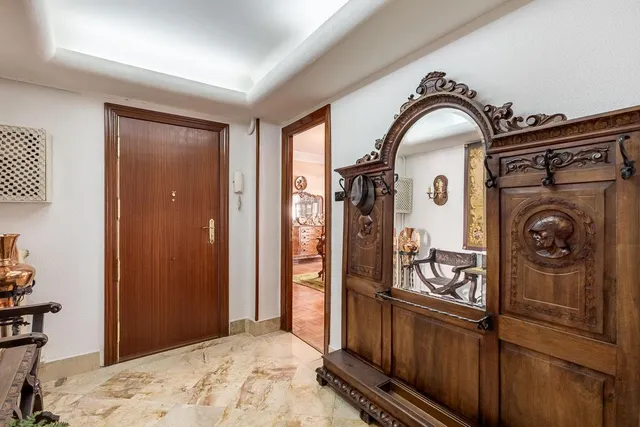 GRAN PISO EN CALLE RECOGIDAS — 23