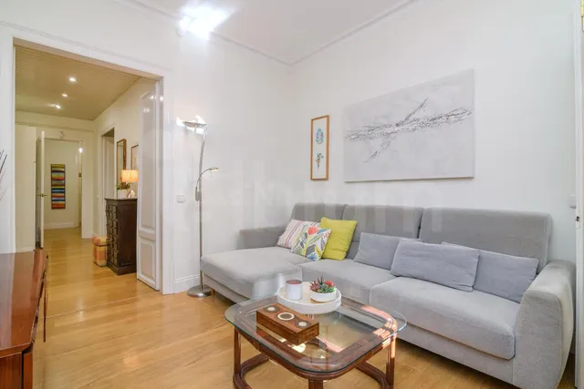 Vivienda con balcón y ascensor en pleno corazón del Gòtic — 3