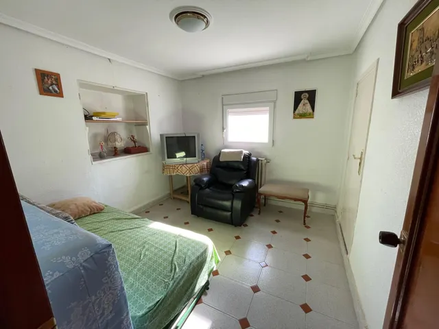Amplia Casa de Pueblo en Aguas Nuevas con Potencial Único — 41