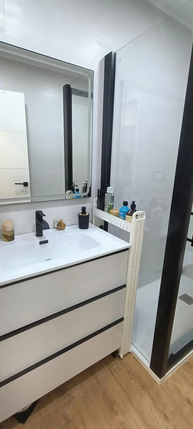 MAGNIFICO PISO DE TRES DOMITORIOS Y DOS BAÑOS REFORMADO CERCA DEL MAR — 14