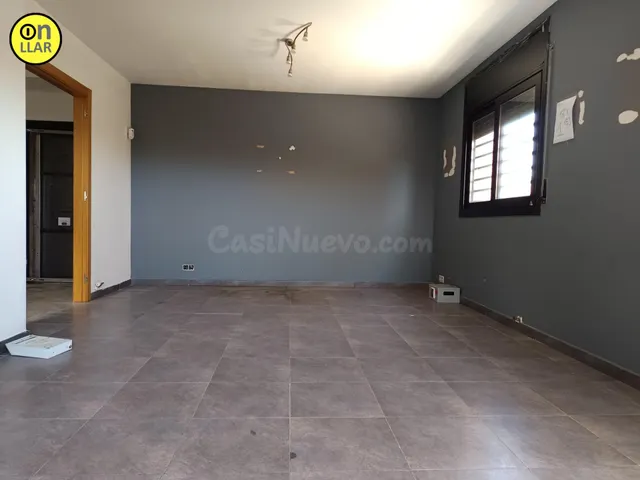 Amplia Casa en Montmelo - Oportunidad de Reforma Parcial - foto 5