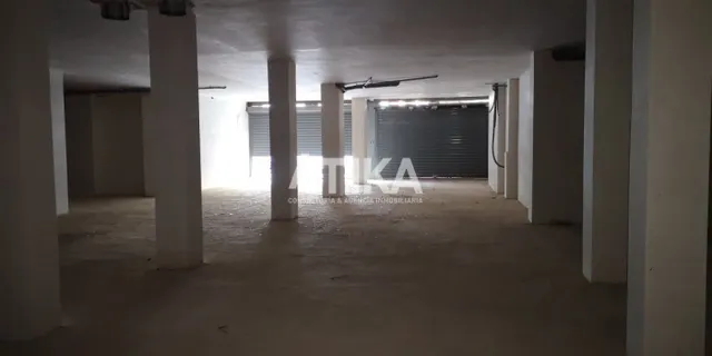 LOCAL COMERCIAL EN ALQUILER CON SALIDA DE HUMOS. — 15