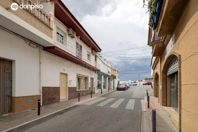 ¡Tu hogar ideal te espera en Moraleda de Zafayona! — 3