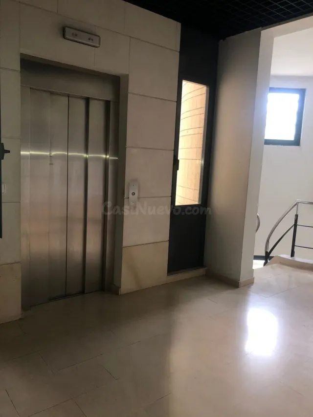 SE VENDE OFICINA EN EL EDIFICIO DEL CONSEJO COMARCAL - foto 5
